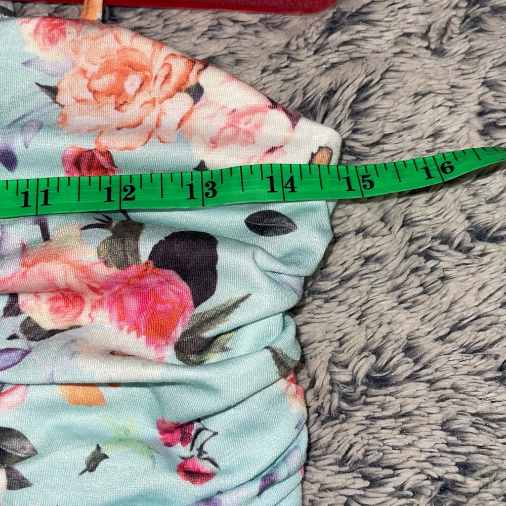 NWOT- Beautiful Floral Sundress in Size Small. Brand New! - Picture 15 of 16